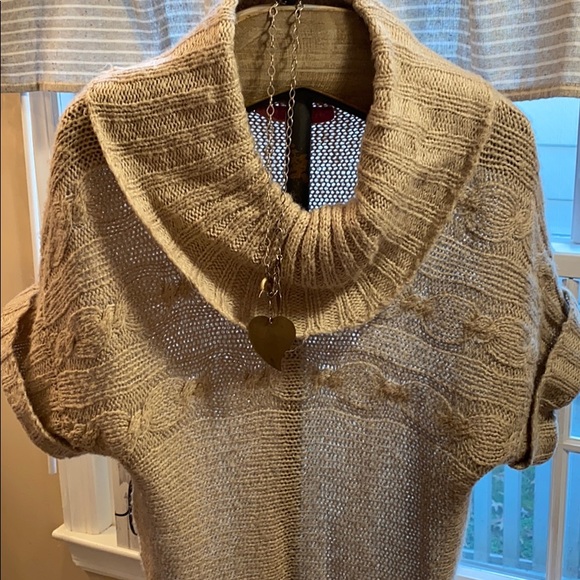 DEREK ❤️HEART COWL NECK SWEATER SO CUTE!❤️ w $4.99 discounted shipping👏🏻❤️ - Picture 5 of 6